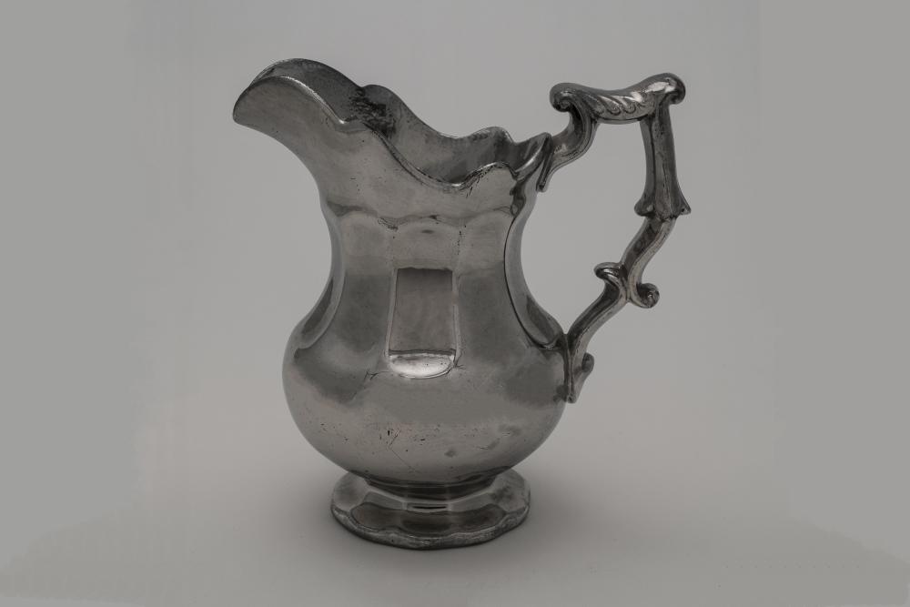 Pot à facettes dit en faïence de Jersey