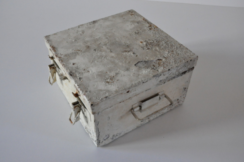 Boîte de secours pour embarcation de sauvetage