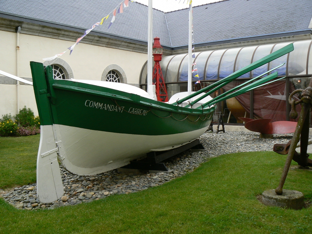 Commandant Garreau (nom d'origine) ; Grand chose (nom temporaire)