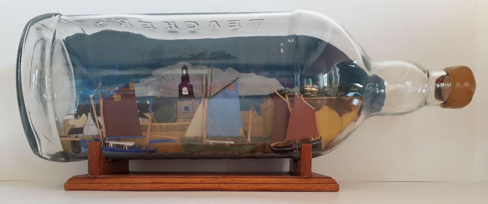 Dundee et chaloupe séchant leurs voiles