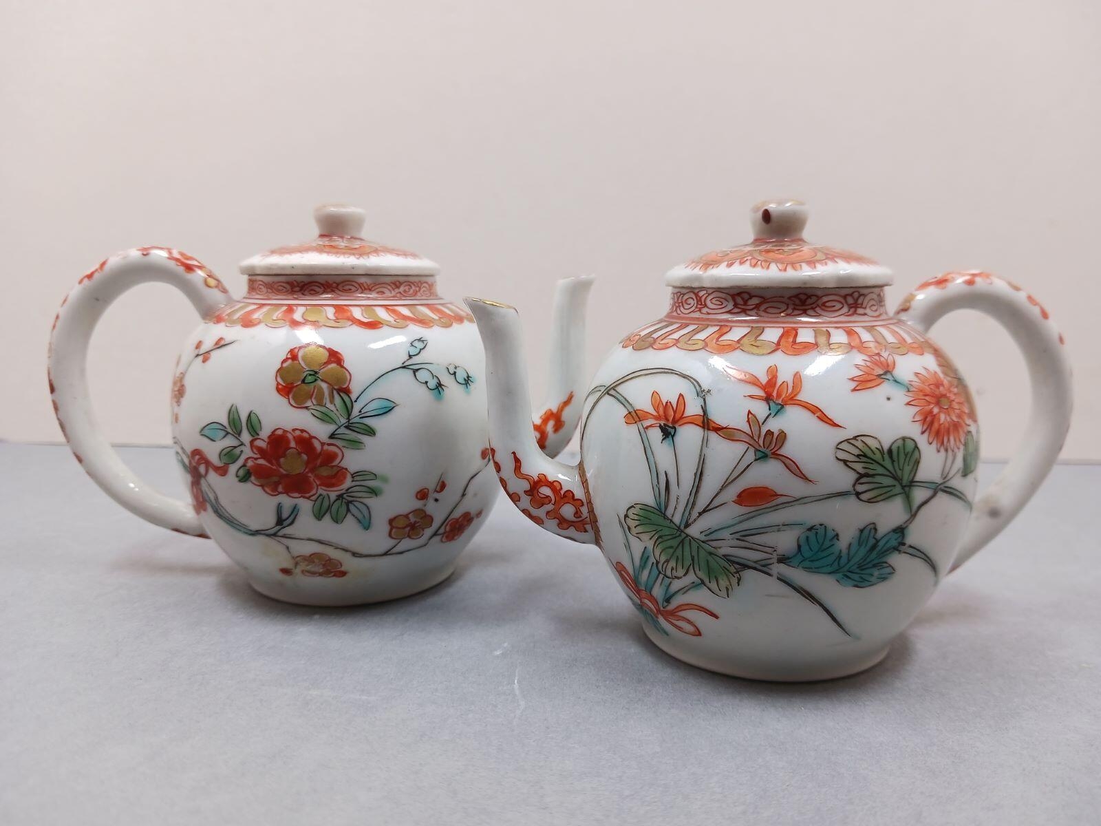 Paire de théières Imari "égoïstes"