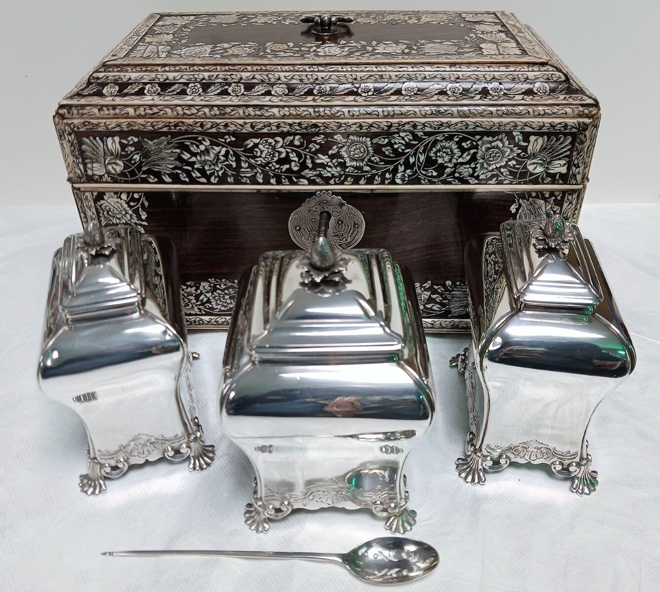 Coffret à nécessaire à thé de Vizagapatam
