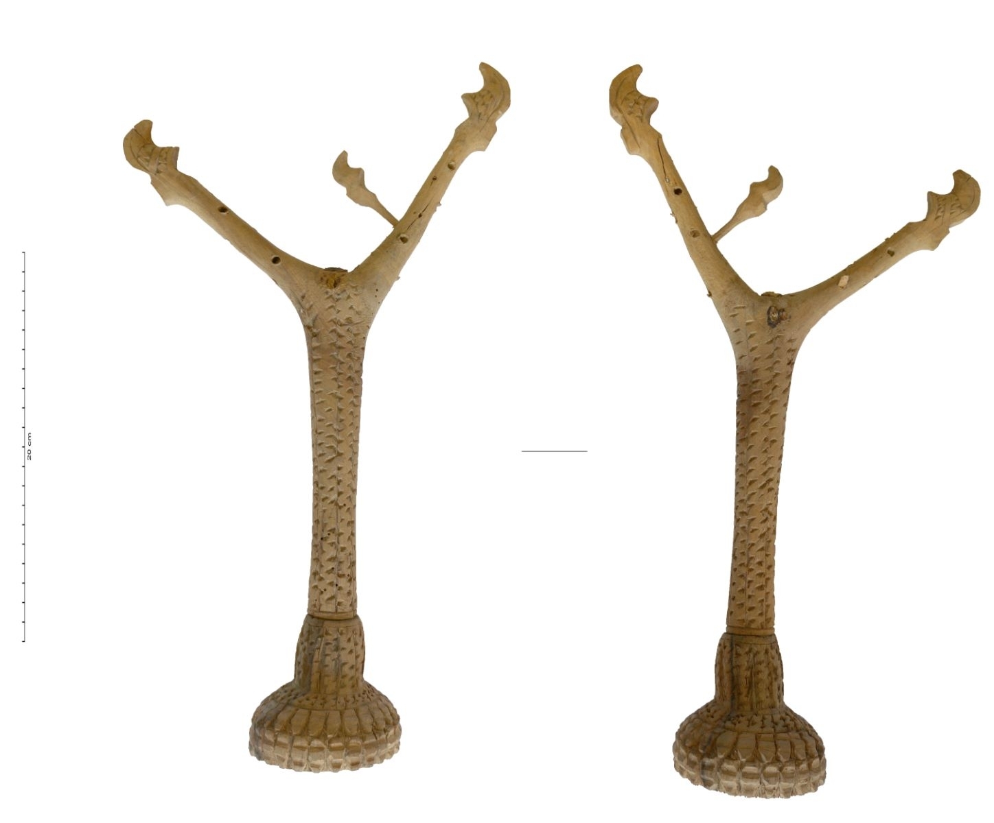 Base d'arbre à sabots avec deux branches