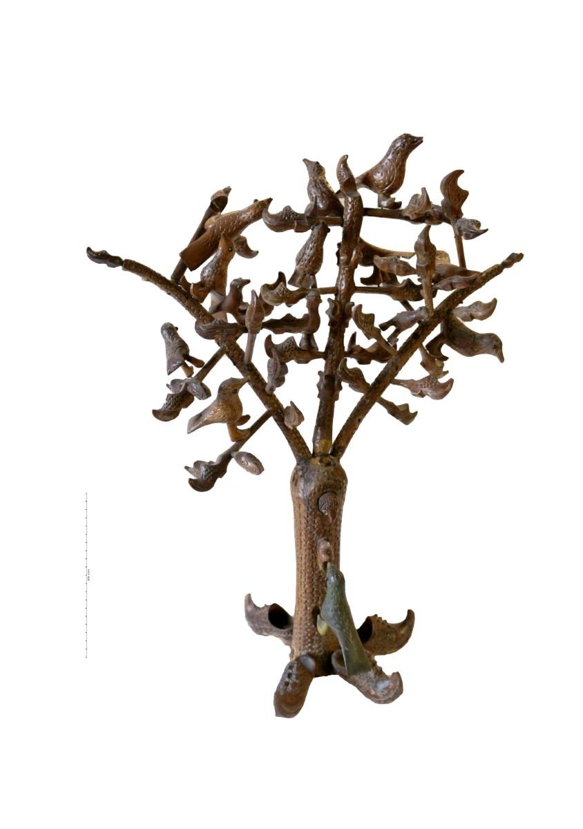 Arbre à sabots et aux oiseaux