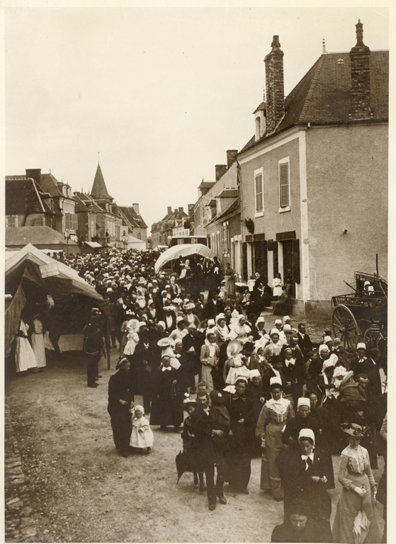 Procession de la Saint Sylvain à THEVET Saint Julien