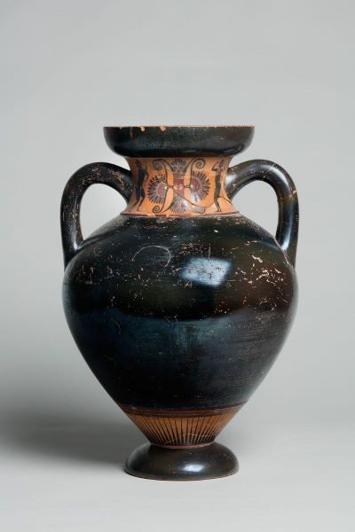 Amphore attique à figures noires