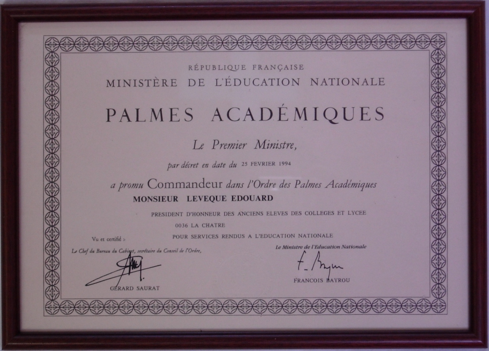 Diplôme de Commandeur dans l’Ordre des Palmes Académiques