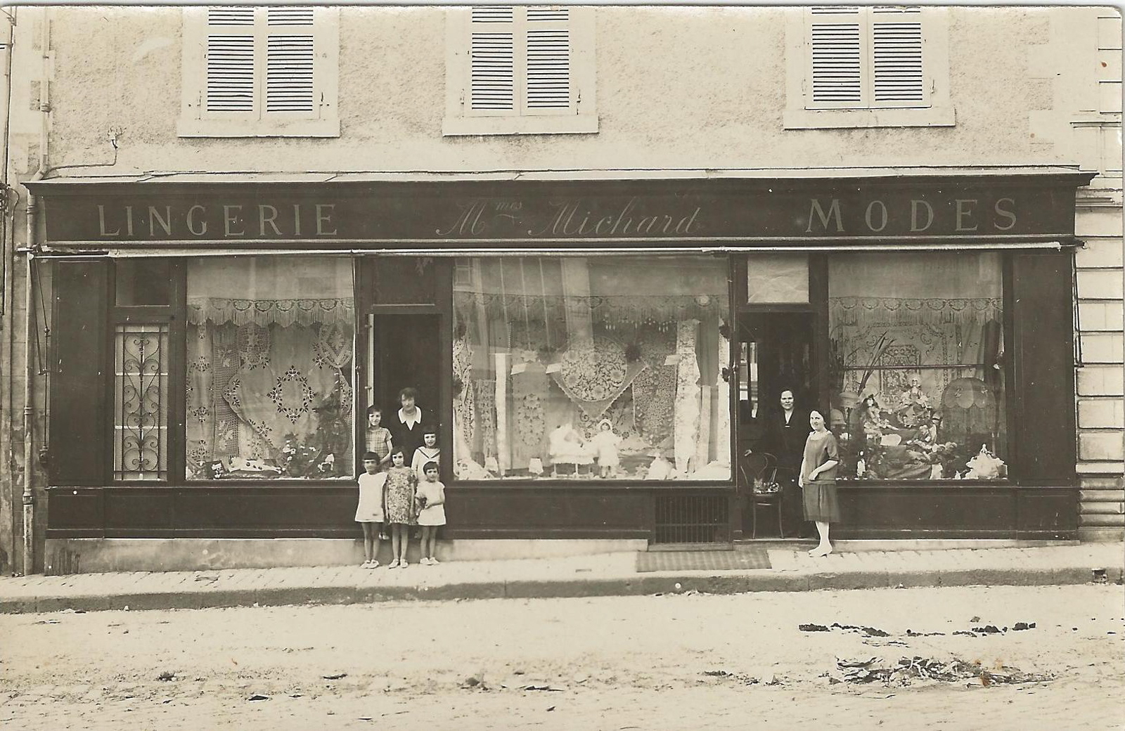 Le magasin des Mmes MICHARD