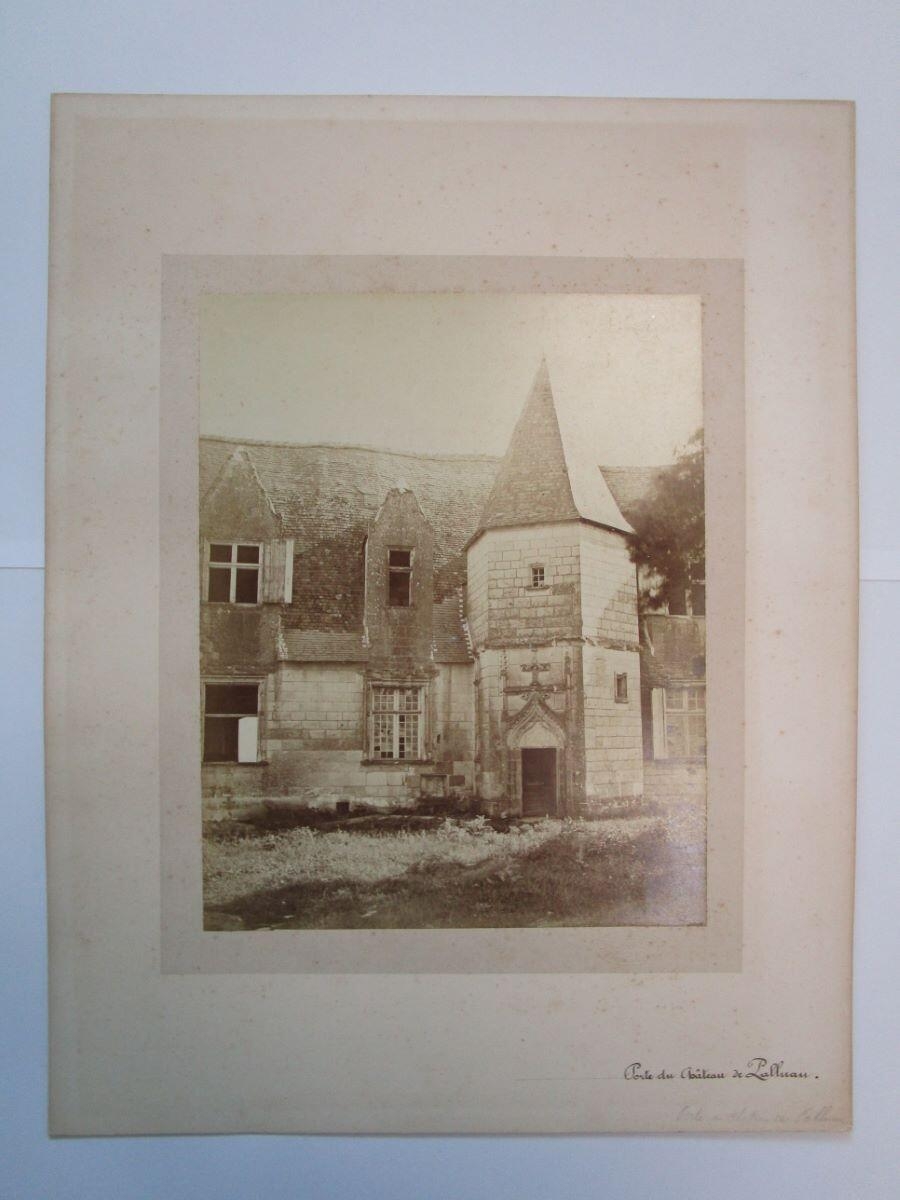 Porte du château de Palluau