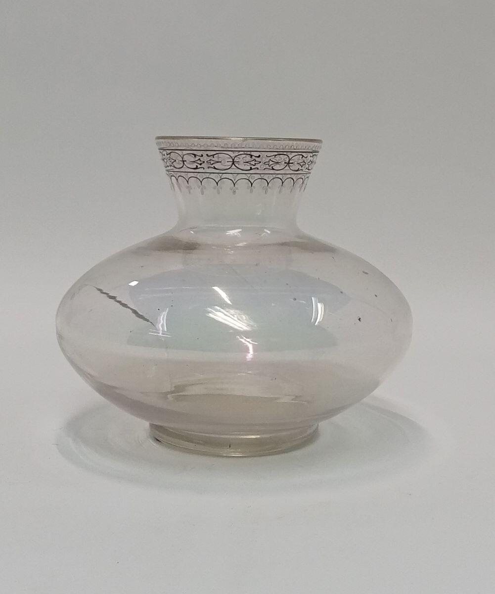 Petit vase boule (titre factice)