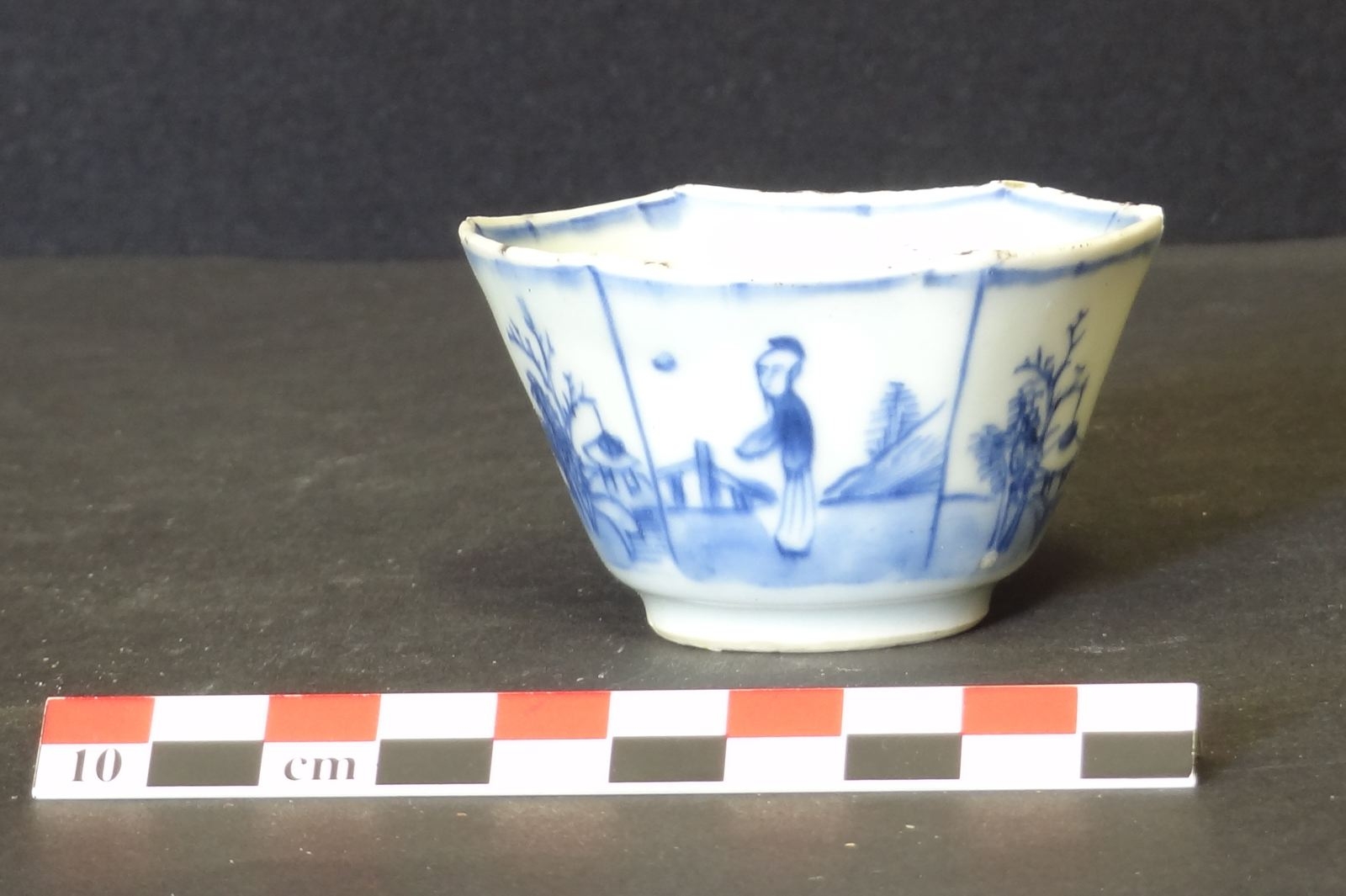 Petit bol ; Coupe à vin