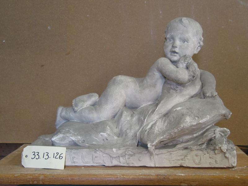Madeleine ; Enfant nue avec un oreiller