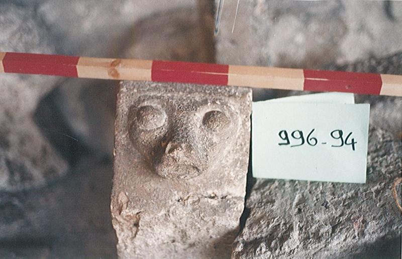 Modillon sculpté : tête de fouine