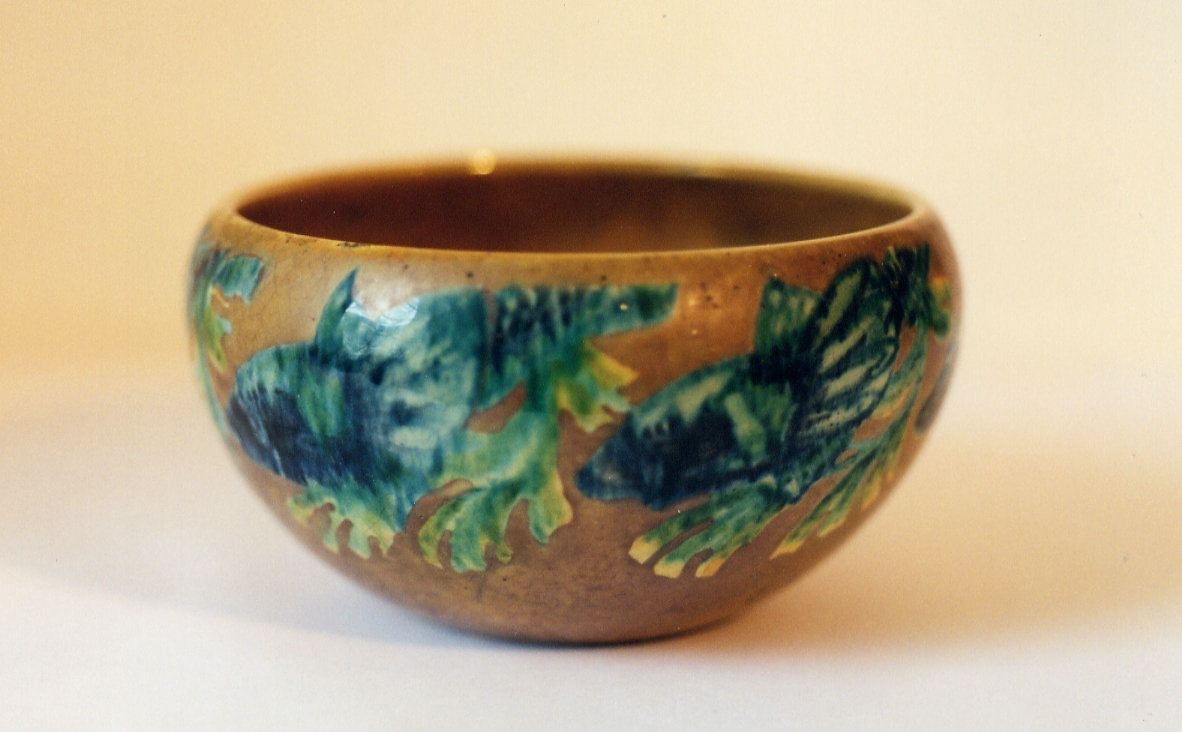 Coupe décorée de poissons