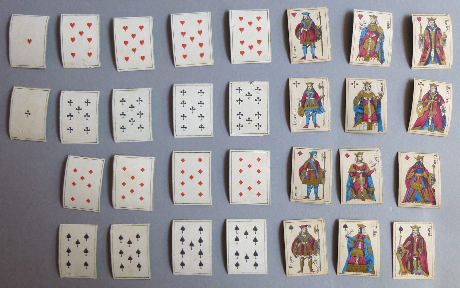 Jeu de cartes miniatures au portrait de Paris
