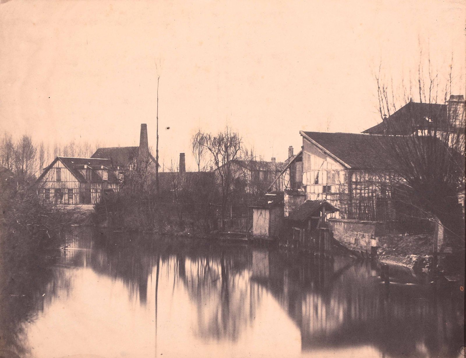 Troyes, usine à gaz de Gournay et les teintureries du Vouldy prises du pont de Gournay
