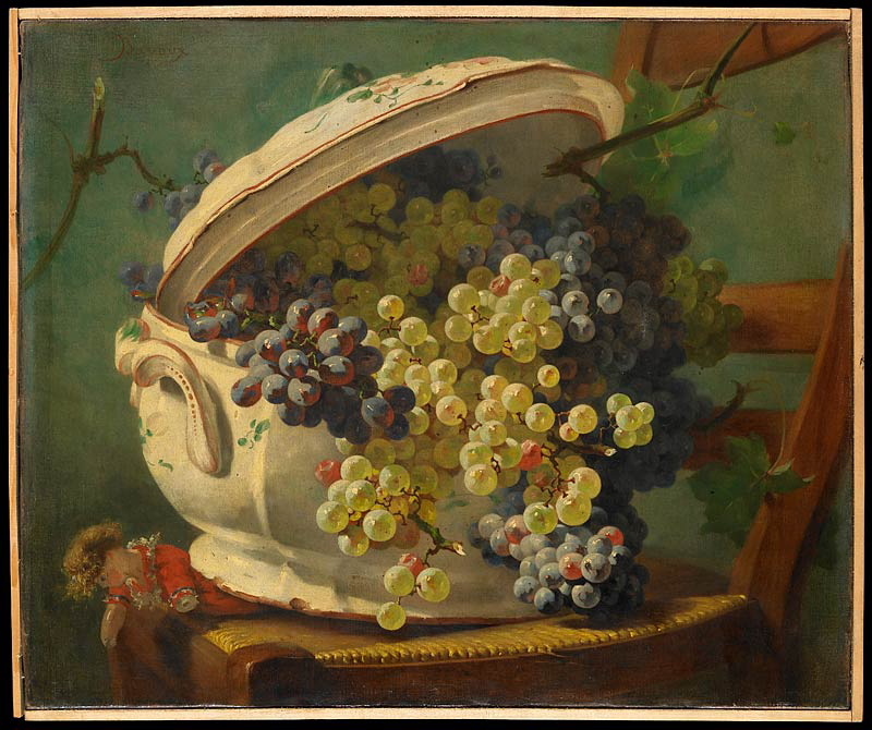 Soupière remplie de raisins