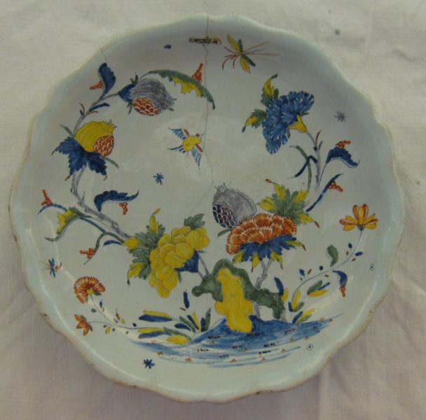 Assiette à grosses fleurs