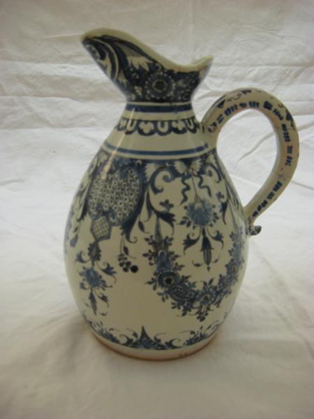 Broc à cidre à lambrequins