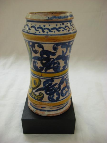 Albarello à décor végétal