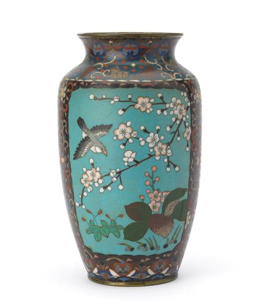 2 vases bleus et leur socle