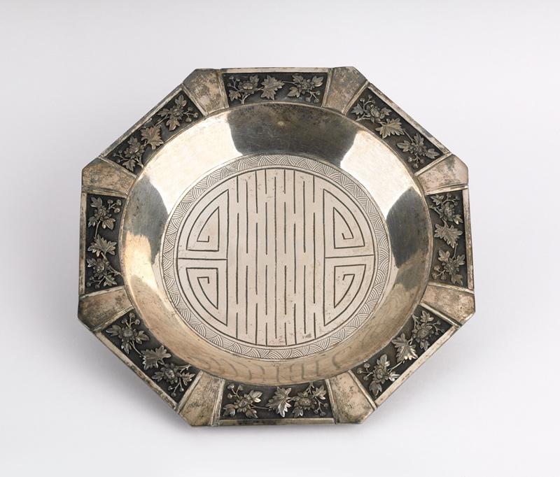 Assiette à bouillie et sa cuiller