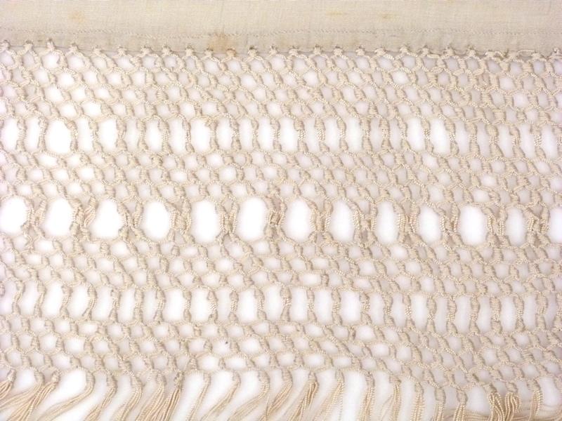 Châle en soie blanche