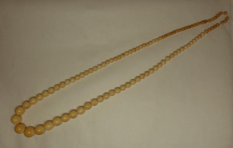 Grand sautoir en ivoire