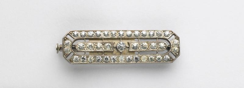 Broche avec strass