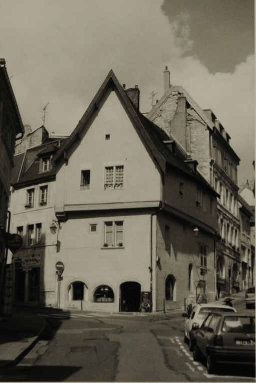 Besançon 2008, maison la plus ancienne de la ville, située à l'angle des rues des Frères Mercier et du Grand-Charmont