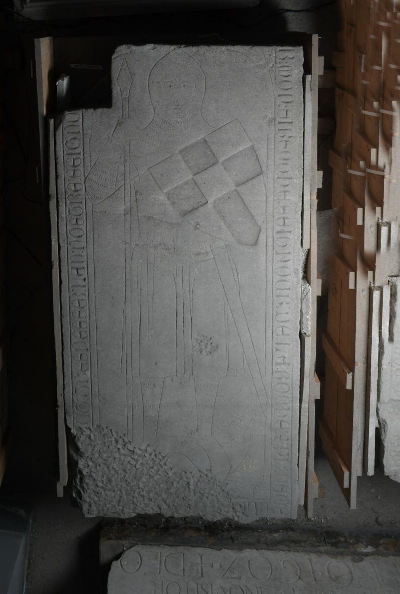 Dalle tumulaire d'Odet de la Roche-sur-l'Ognon