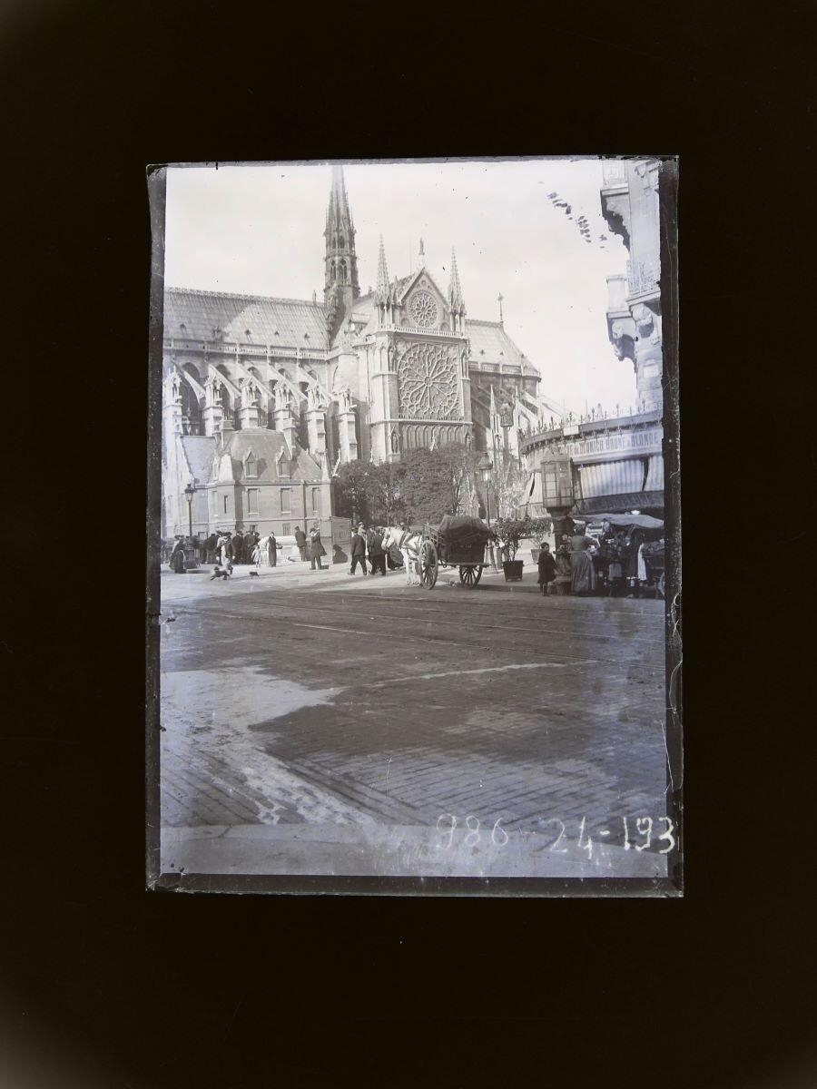 Façade sud de Notre-Dame de Paris