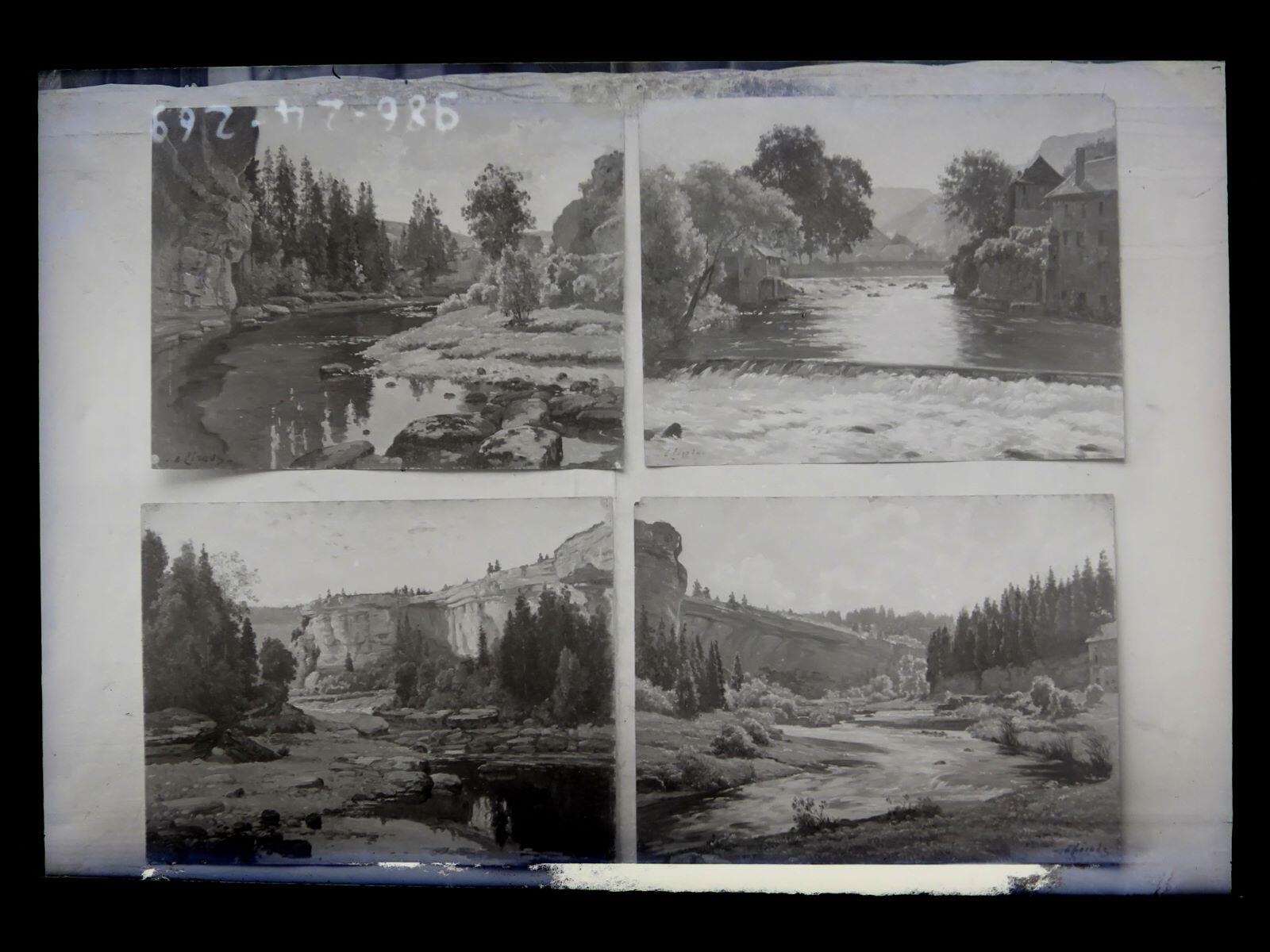 Photographie de quatre paysages peints