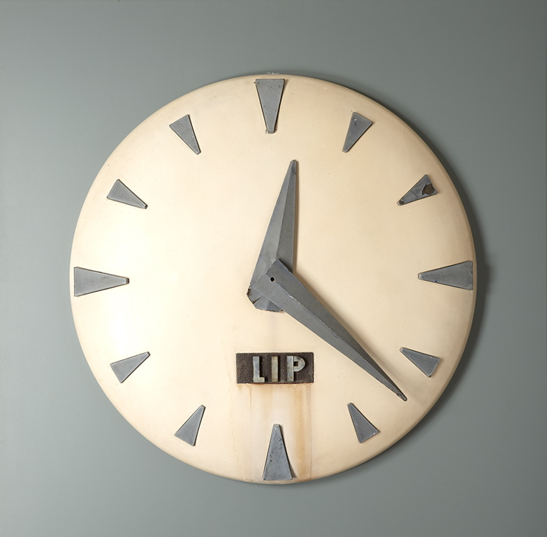 Cadran de l'horloge accrochée à l'entrée de l'usine Lip de Palente