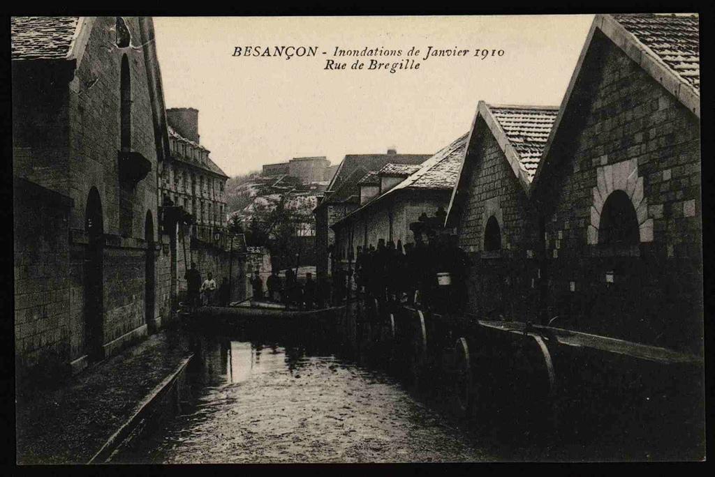 BESANÇON - Inondations de Janvier 1910- Rue de Brégille