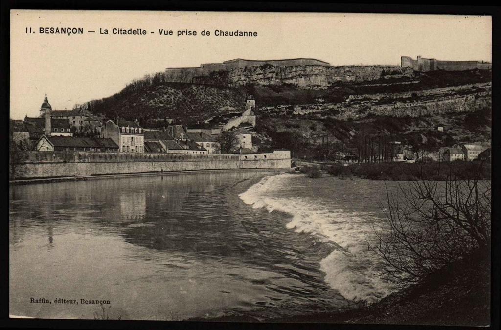 BESANÇON - La Citadelle - Vue prise de Chaudanne