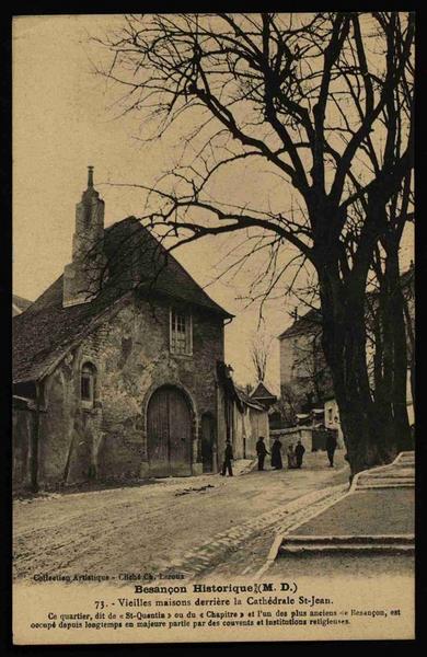 BESANÇON - Vieilles maisons derrière la Cathédrale St-Jean