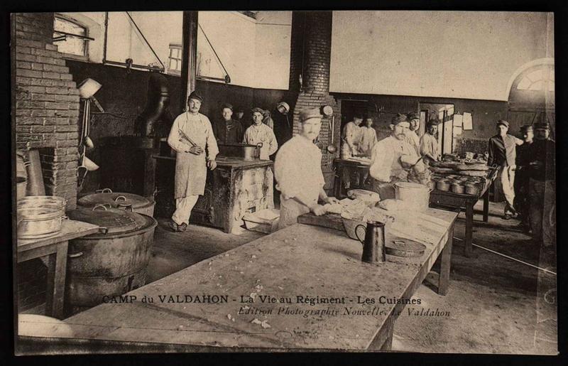 CAMP du VALDAHON - La Vie au Régiment - Les Cuisines