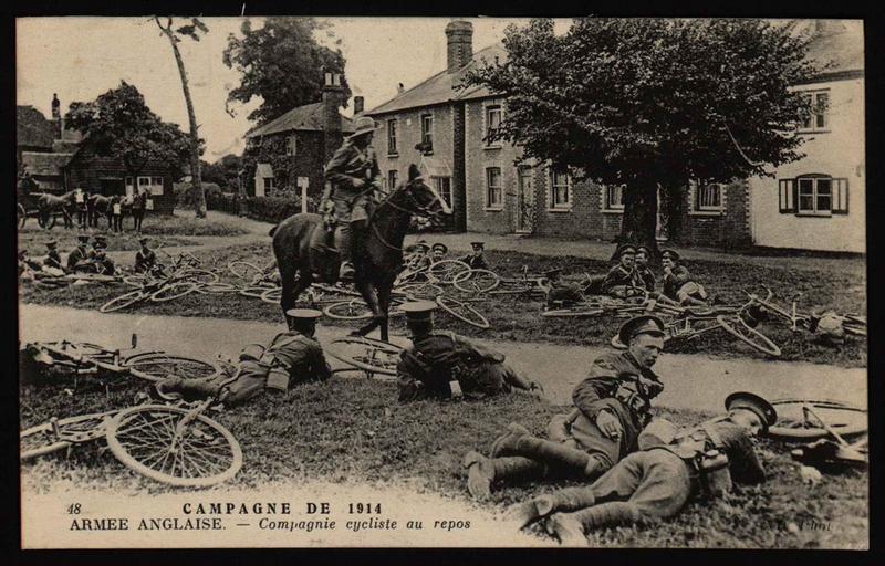 CAMPAGNE DE 1914 ARMEE ANGLAISE - Compagnie cycliste au repos