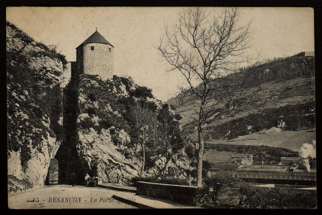 BESANÇON - La Porte Taillée