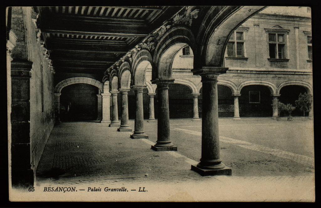 BESANÇON - Palais Granvelle