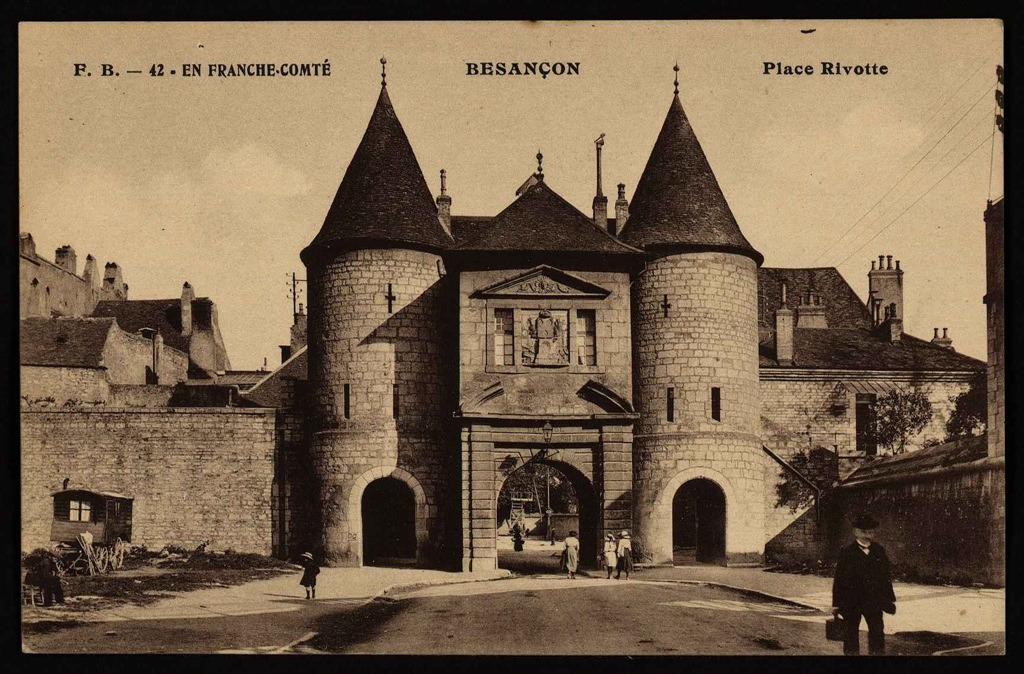 EN FRANCHE COMTE - BESANÇON - Place Rivotte