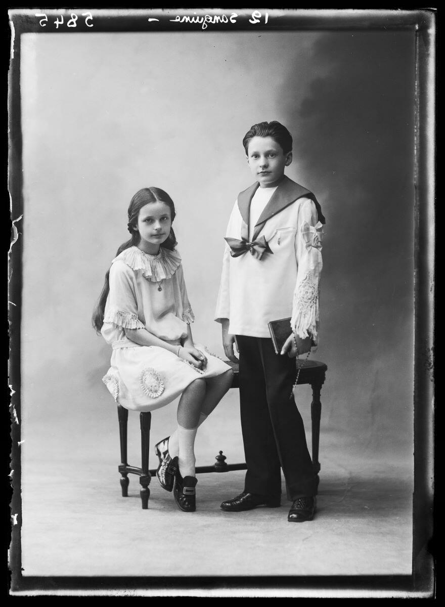 Portrait de deux enfants