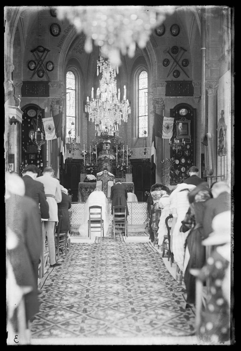 Célébration d'un mariage dans une église