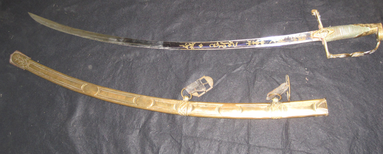 Sabre d'officier de cavalerie légère, 1er empire avec fourreau en cuivre orné