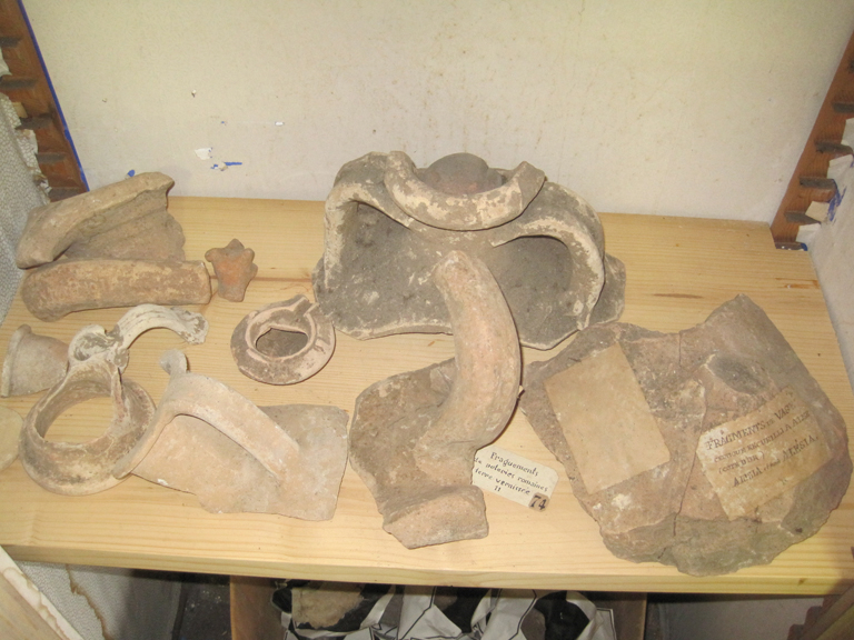 11 fragments de poteries