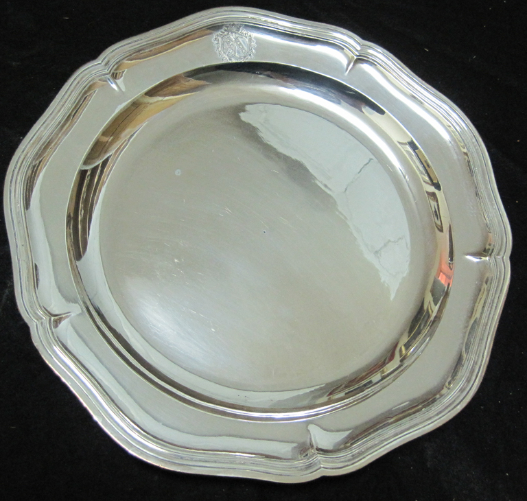 Huit assiettes, modèle filet contours