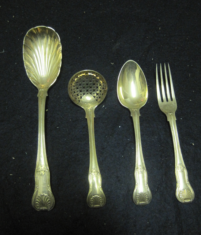 Ménagère en vermeil, forme violon et coquille