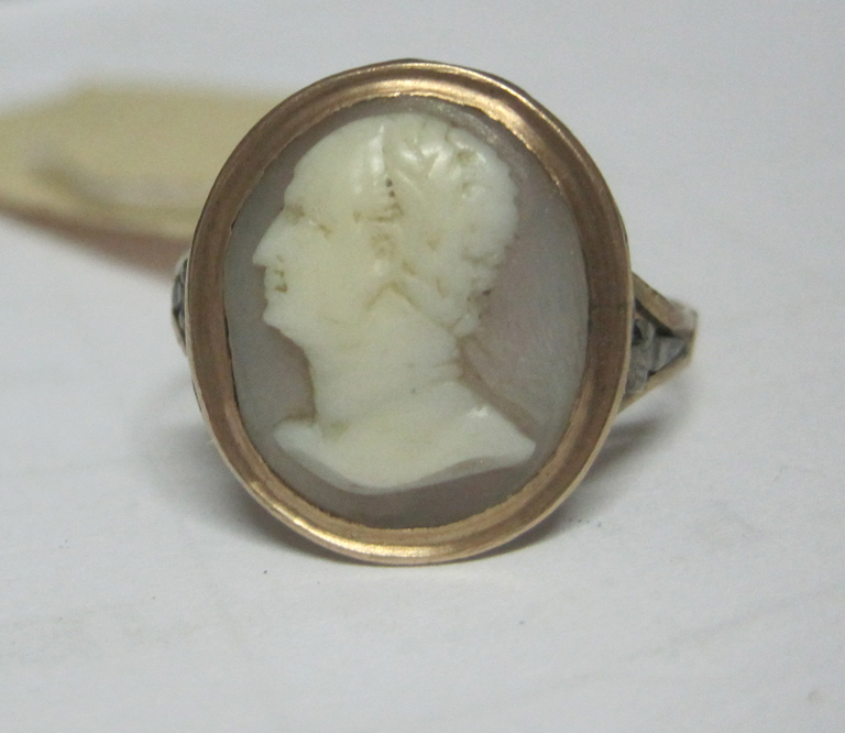 Bague avec camée