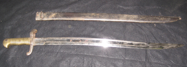 Baïonnette de fusil Chassepot avec fourreau métallique